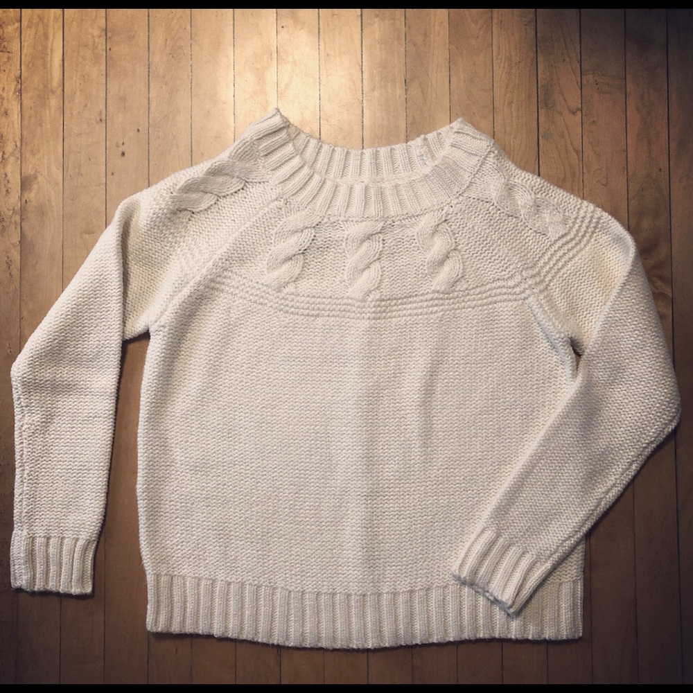 Aerie AE sweater